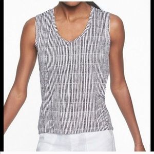 Athleta lightweight sleeveless top